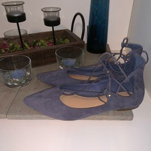 Pointed toe Lace-up flats